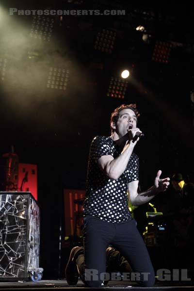 MIKA - 2015-07-18 - PARIS - Parvis de l'Hotel de Ville - 